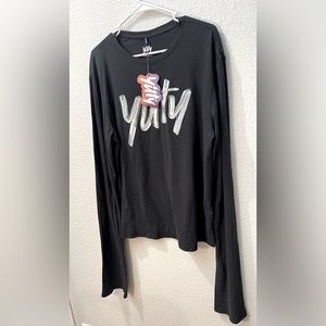 Yitty Longsleeve Size L NWT
